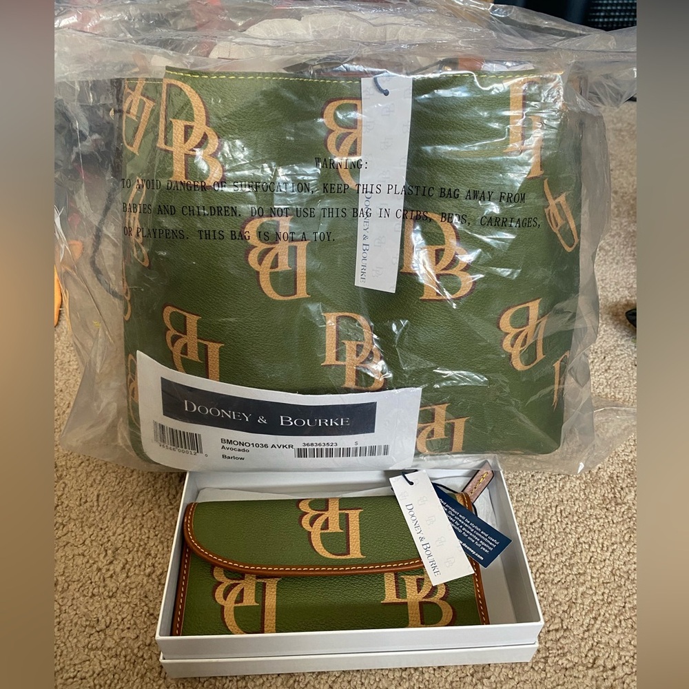 Brand new Dooney & Bourke Bag with matching wallet